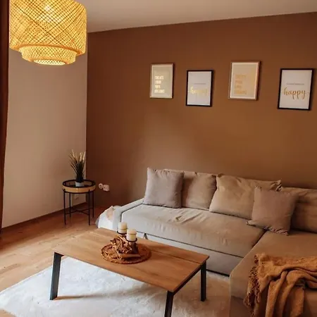 Central-living Beige - City - Netflix - 5 Pers. Apartment