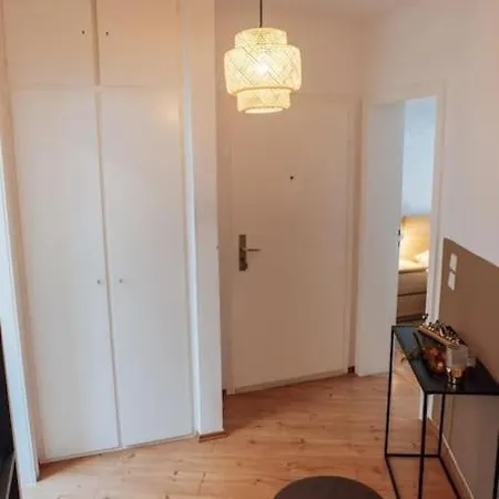 Central-living Beige - - Netflix - 5 Pers. Lejlighed Essen