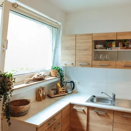 Central-living Beige - - Netflix - 5 Pers. *