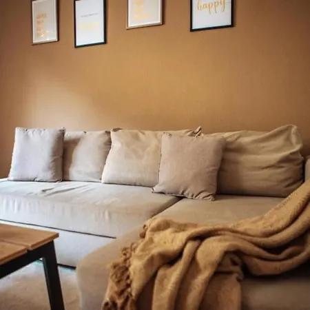 Central-living Beige - City - Netflix - 5 Pers. Essen
